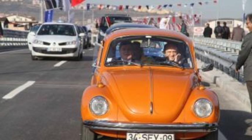 Yahya Kaptan K&ouml;pr&uuml;l&uuml; Kavşağı'ndan İlk Ge&ccedil;işi Bakan Işık Yaptı