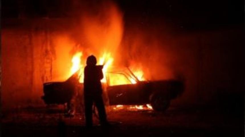 Park Halindeki Otomobil Yandı