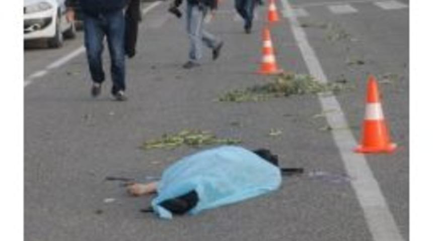 Fethiye&rsquo;de Motosiklet Bisikletle &Ccedil;arpıştı; Yaşlı Kadın &Ouml;ld&uuml;