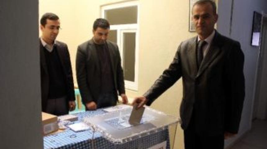 Kahta Esnaf Odasında Tahsin &Ccedil;atan Yeniden Başkan Oldu