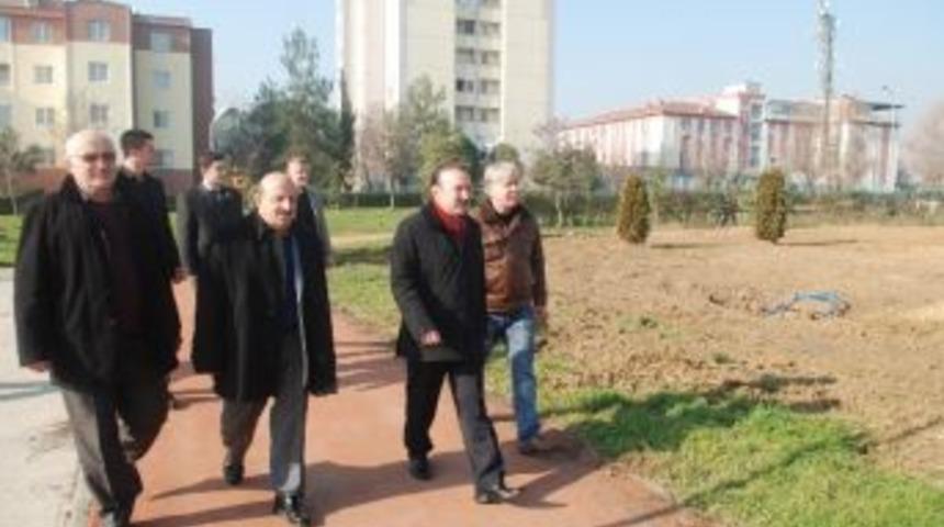 Başkan Doğan Yahya Kaptan'daki Yeşil Alan D&uuml;zenlemelerini İnceledi