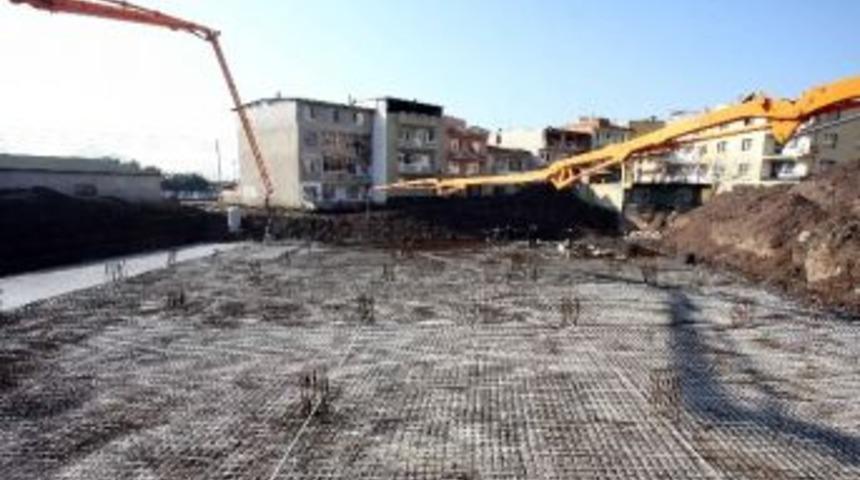Bayraklı Spor Salonuna Kavuşuyor