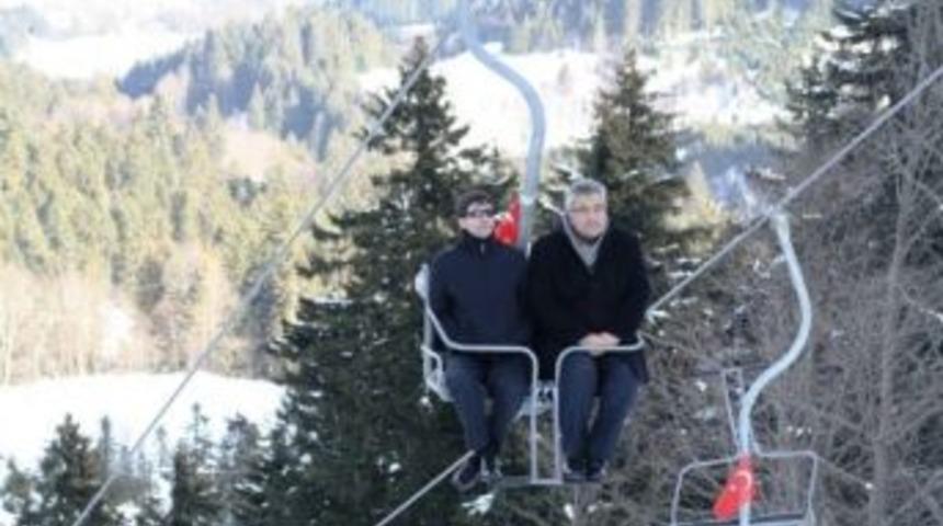 Artvin&rsquo;de Atabarı Kayak Merkezi&rsquo;nde Telesiyej T&ouml;renle A&ccedil;ıldı