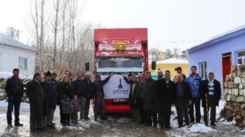 İzmir&rsquo;den Van&rsquo;a Yardım Eli Uzandı