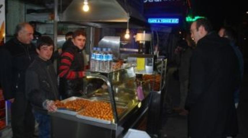 Batman&rsquo;da El Değmeden Halka Ve Lokma Tatlısı Yapılıyor