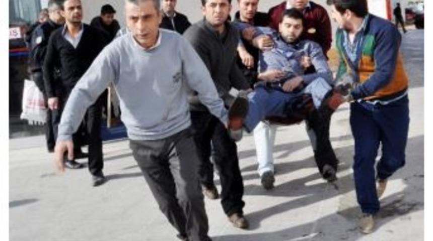 Aksaray&rsquo;da Bı&ccedil;ak Ve Sopalı Kavga: 2 Yaralı