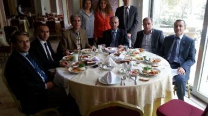 Kaymakamdan Sporcu Gen&ccedil;lere Moral