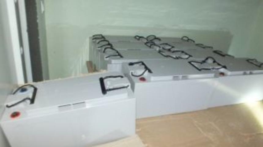 Ulukışla&rsquo;da Ak&uuml; Hırsızlığı