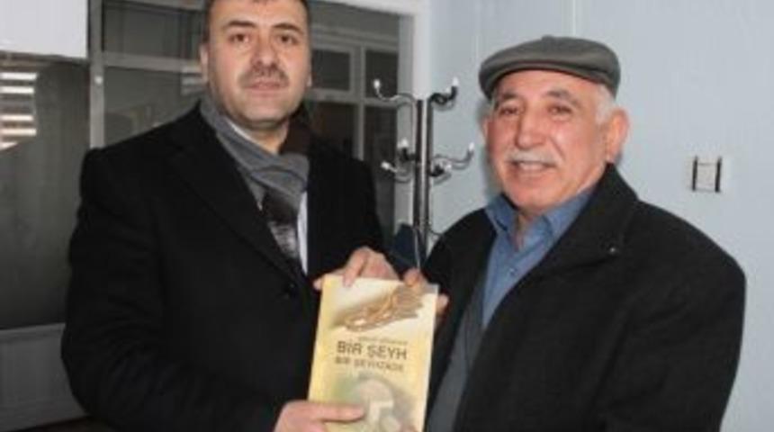 Yerk&ouml;y&rsquo;de Vatandaşlara Kitap Hediye Edildi