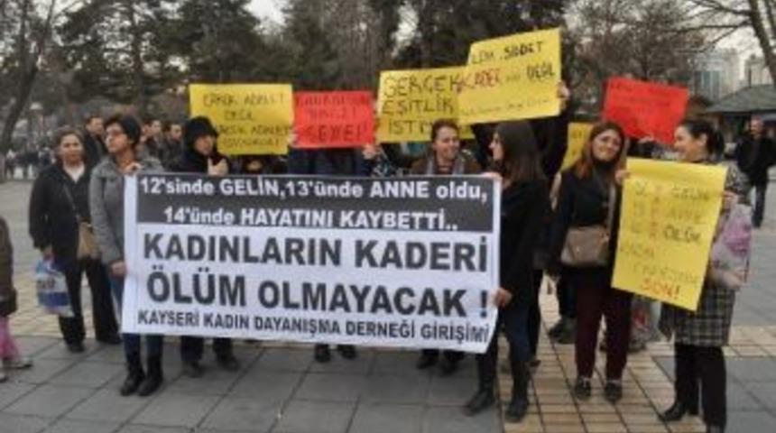 Kadına Şiddet Kadınlar Tarafından Protesto Edildi