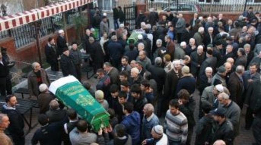 Anne Ve Oğlu Son Yolculuğuna Uğurlandı