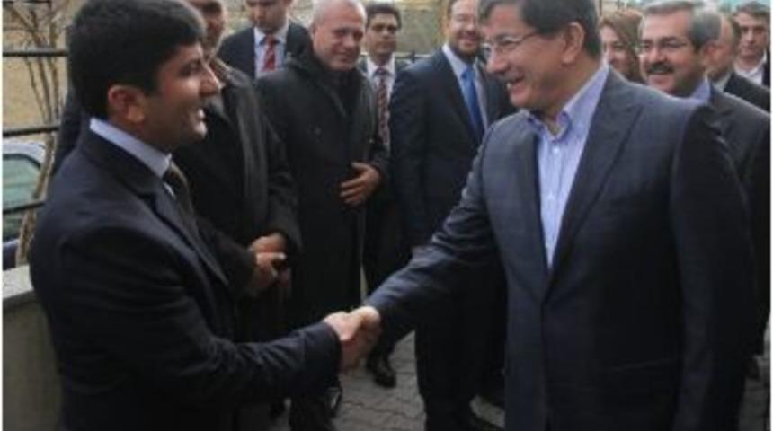 Davutoğlu: "17 Aralık Operasyonun Amacı Panik Havası Oluşturmak"