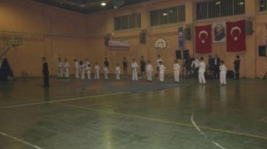 Akdemir&rsquo;in &Ouml;ğrencileri İzleyenleri B&uuml;y&uuml;ledi