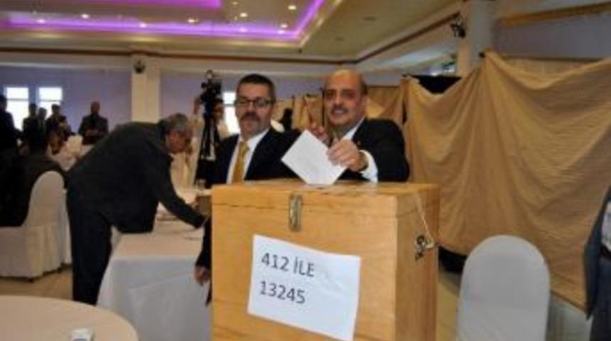 Kahveciler Odasında Gergin Se&ccedil;im