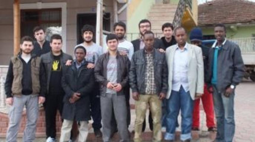 D&uuml;nyanın Renkleri Kuzuluk&rsquo;ta Buluştu