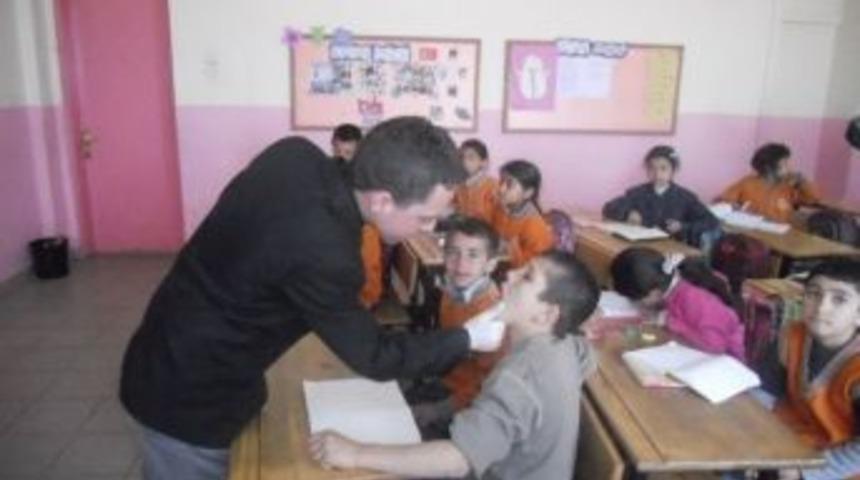 &Ouml;ğrenciler Uzunk&ouml;pr&uuml;'de Diş Taramasından Ge&ccedil;iriliyor
