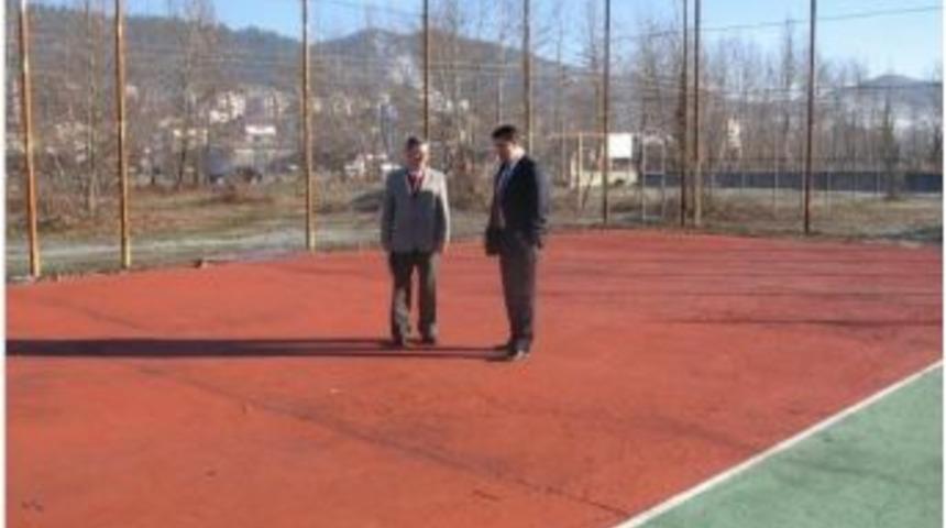 Kaymakam &Ccedil;elik Spor Tesislerini İnceledi