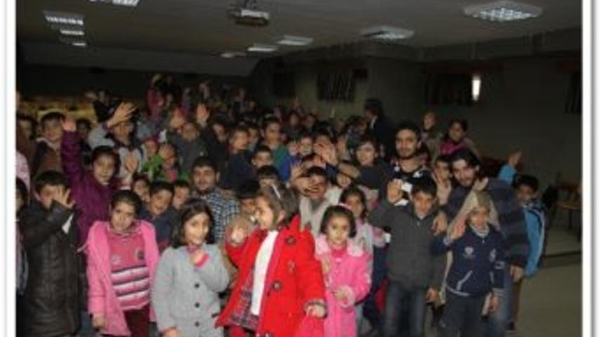 Dikkat &Ouml;ğrenci Var