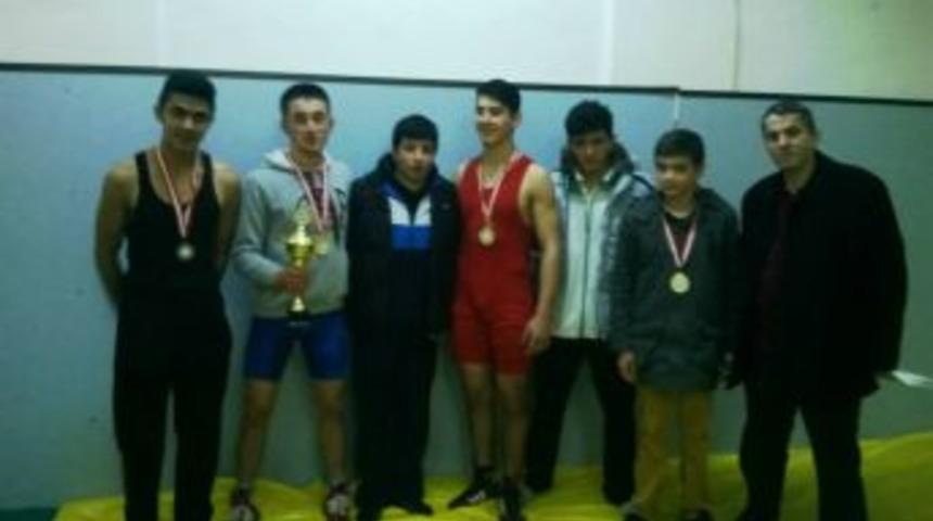 G&uuml;reşte &uuml;&ccedil; il birnciliği kazandılar