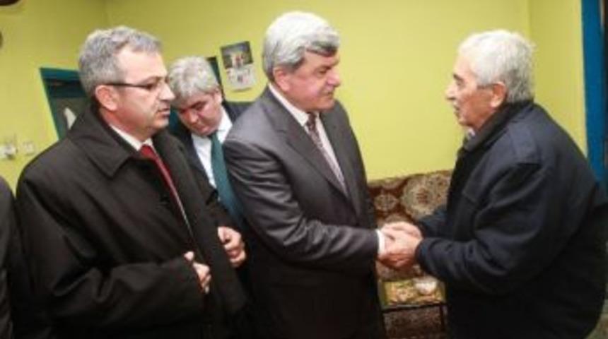 Karaosmanoğlu’ndan Tunç Ailesine Taziye Ziyareti