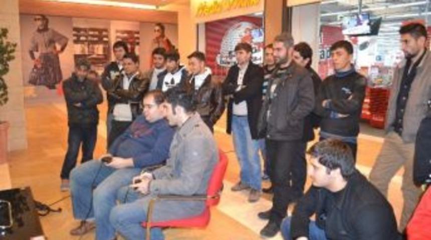 Ş.urfa Piazza&rsquo;da Playstation Turnuvası Başladı