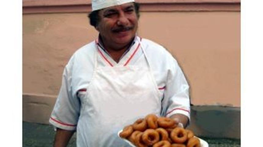 Aydınlı Lokmacının &ldquo;orhan Gencebay&rdquo; Benzerliği