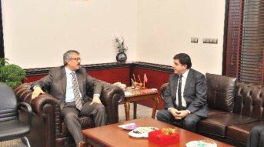 Karahocagil'den Vali Oduncu'ya Ziyaret