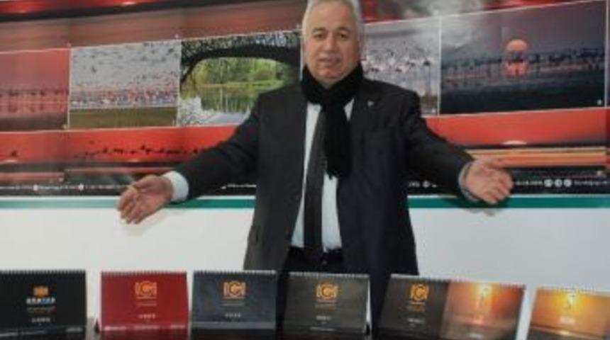 Kendi &Ccedil;ektiği Fotoğraflarla Takvim Yaptı