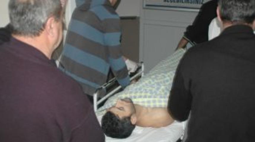 Eşi Tarafından Terk Edilen Adam Kendisini Vurdu