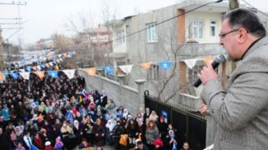 G&uuml;la&ccedil;ar&rsquo;ın Ev Ziyareti Mitinge D&ouml;n&uuml;şt&uuml;