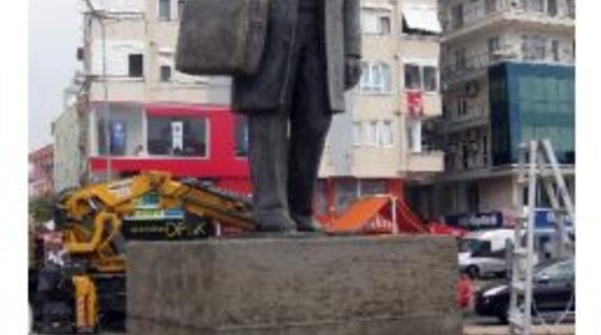 B&uuml;y&uuml;kşehir'den Uğur Mumcu Heykeli