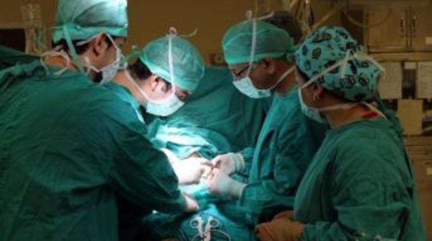 Om&uuml;&rsquo;de Tıp Literat&uuml;r&uuml;ne Girecek Ameliyat