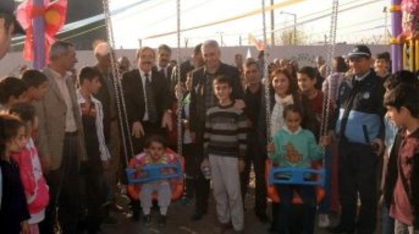 Akdeniz'de Yeni Yapılan Ve Yenilenen 6 Parkın A&ccedil;ılışı Yapıldı