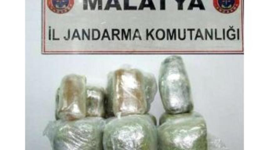 Malatya'da Esrar Ve Ka&ccedil;ak Sigara Ele Ge&ccedil;irildi