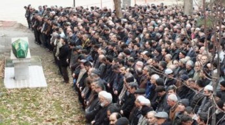 Hafız Davut &Ouml;zay, Son Yolculuğuna Uğurlandı