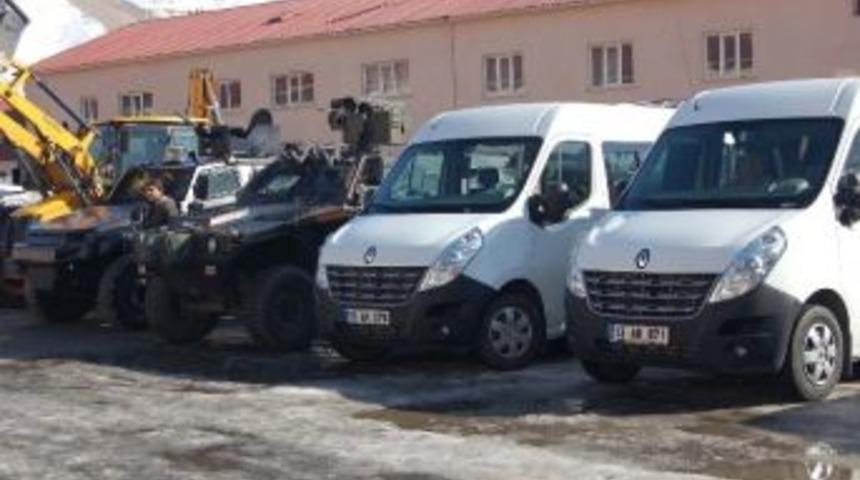 Bitlis Emniyet M&uuml;d&uuml;rl&uuml;ğ&uuml; Ara&ccedil; Parkı G&uuml;&ccedil;lendirildi