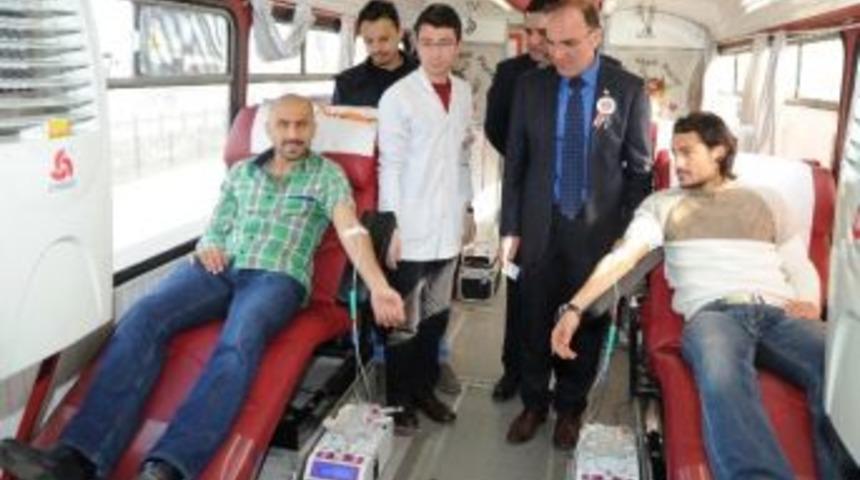 Samsunsporlu Futbolcular Kan Verdi