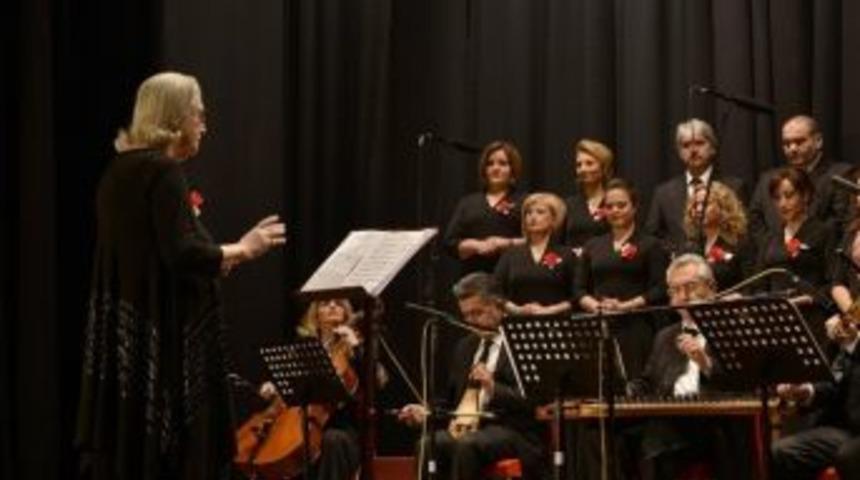 İnci &Ccedil;ayırlı İle '&ouml;zlenen Şarkılar'