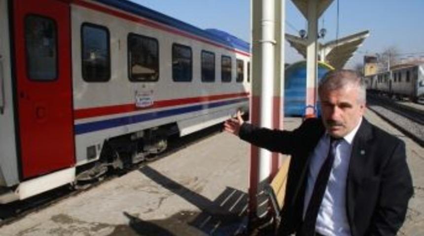 &Ccedil;ocuklar 2013'te Trenlere Taş Atmadı