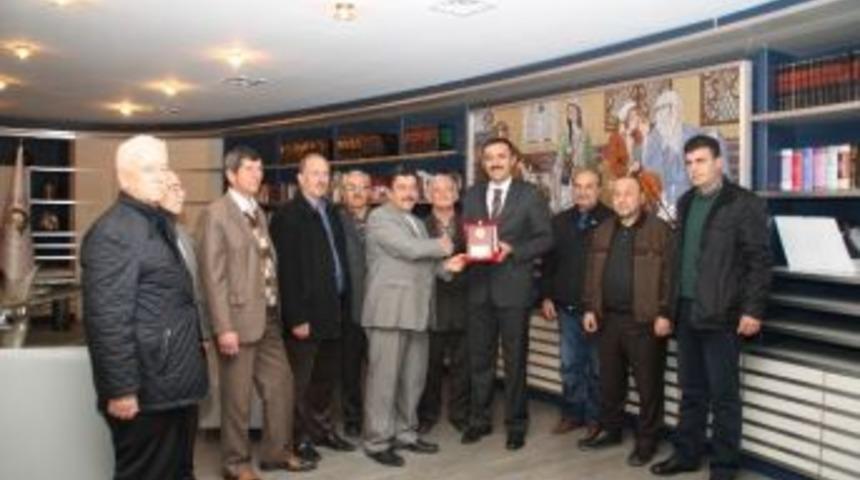 Başkan Bayram&rsquo;a Ziraat&ccedil;ılardan Plaket