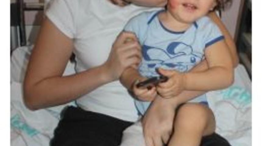 Anneden Aras Bebeğe &ldquo;hayat&rdquo; &Ouml;p&uuml;c&uuml;ğ&uuml;