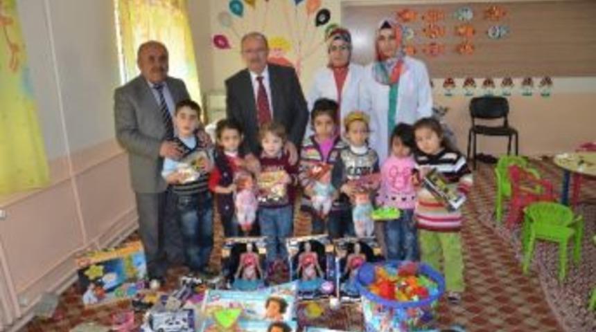 &Ccedil;ocukların Oyuncak Sevinci