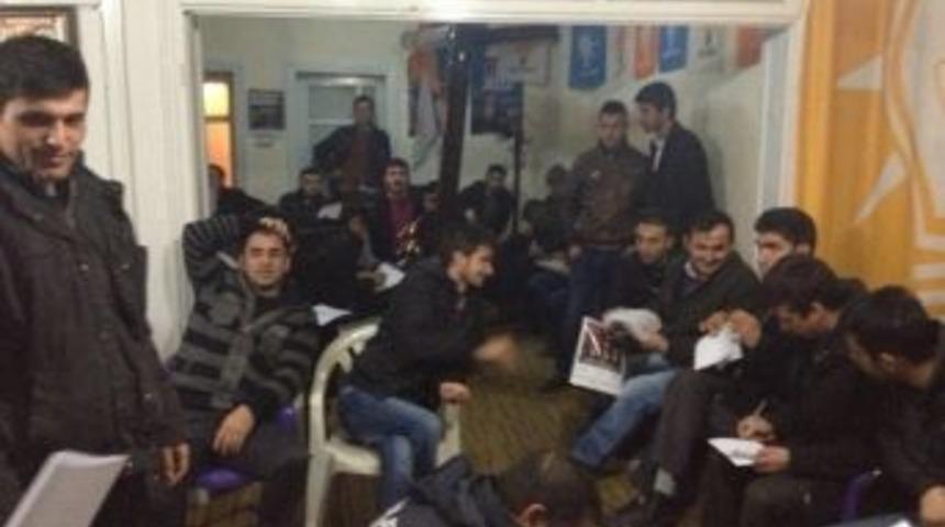 Ak Parti Doğanşehir Gen&ccedil;lik Kolları, İstişare Toplantısı Yaptı