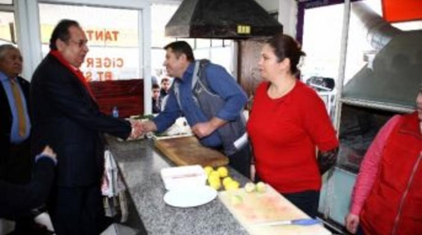 Silifke Esnafından Başkan &Ouml;zcan&rsquo;a Sevgi Seli