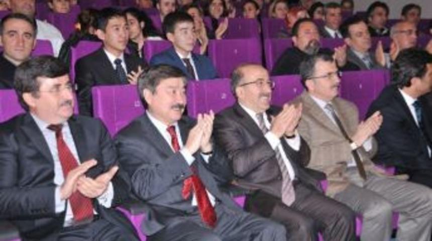 Trabzonlu Sanatseverler M&uuml;zik Ziyafeti Yaşadı