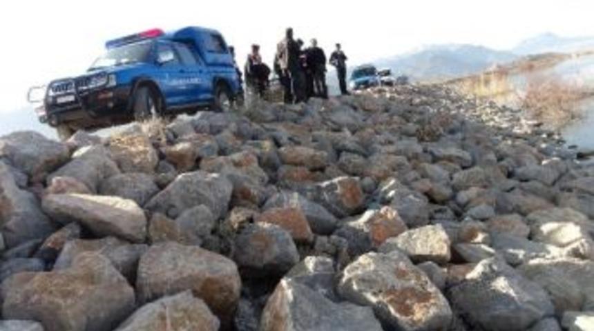 Suğla G&ouml;l&uuml;&rsquo;nde Ka&ccedil;ak Avcı Kontrolleri S&uuml;r&uuml;yor