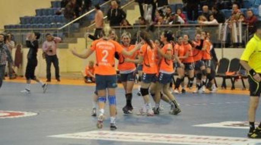 Bayanlar Hentbol S&uuml;per Ligi