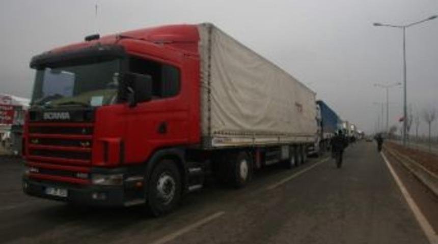 &Ouml;nc&uuml;pınar Sınır Kapısı &Ccedil;ıkışa Kapatıldı