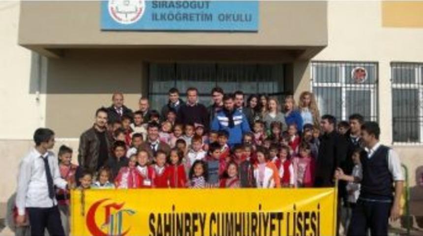 &lsquo;bir Kitap Ver Bir Işık Yak&rsquo;