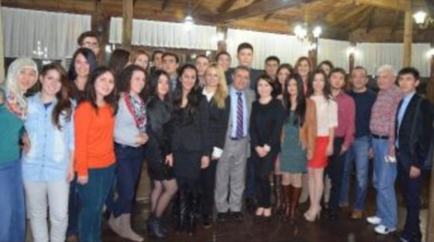 A&uuml; Mevlana Değişim Programı &Ouml;ğrencilerine Veda Yemeği